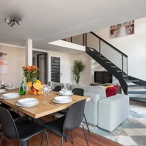  Apartment Spacious Near Karlin Square Tschechische Republik